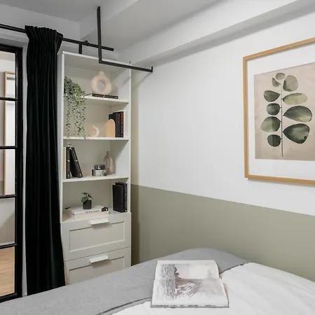 Historical Center Completely Renovated By Urbanesq Апартаменти Бухарест