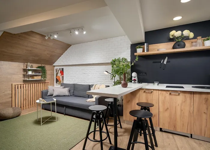 Historical Center Completely Renovated By Urbanesq Boekarest