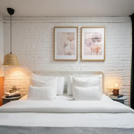 Historical Center Completely Renovated By Urbanesq Bucarest