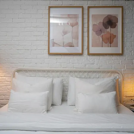 Historical Center Completely Renovated By Urbanesq